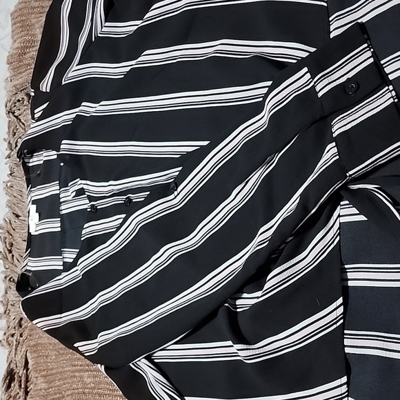 Long sleeve. Charming Charlie blouse, Size XL. Multiple colors. - Picture 4 of 5